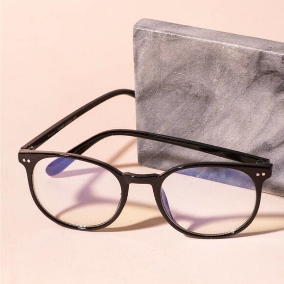 Tori Black Computer Blue Light Glasses - Picture 11 of 14